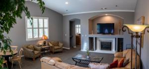 Et tv og/eller underholdning på Purple Orchid Resort & Spa