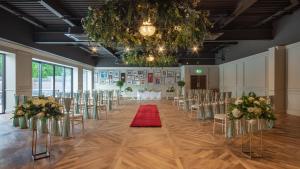 Restaurace v ubytování Holiday Inn Newcastle Gosforth Park by IHG + 249 fotografií