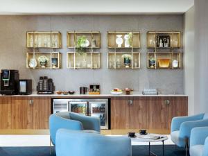 Příslušenství pro přípravu čaje a kávy v ubytování The Sebel Twin Towns