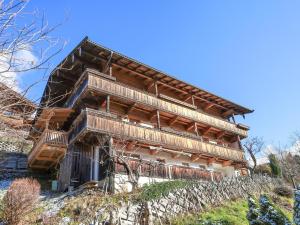 Το κτήριο όπου στεγάζεται  το διαμέρισμα