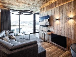 Et opholdsområde på Mountain View Loft Granat + 2 billeder