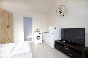 Μια τηλεόραση ή/και κέντρο ψυχαγωγίας στο Wandonesia