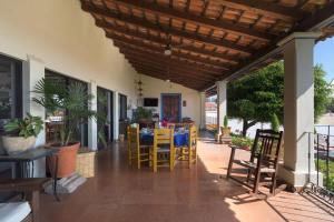 Ban công/sân hiên tại ANANA Casa de los Sueños - Villa with Thermal Water and Views