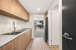 Køkken eller tekøkken på Bay View Motel - Deluxe