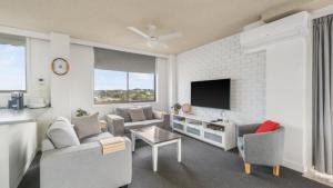 Μια τηλεόραση ή/και κέντρο ψυχαγωγίας στο Unit 24 Fountain Court