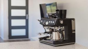 Παροχές για τσάι/καφέ στο 52A Chalmers Street Flynns Beach +9 φωτογραφίες