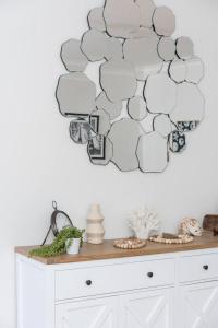 Billede fra billedgalleriet på Foreshore Haven - Poolside Comfort near Rye Beach i Rye