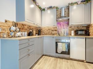 Køkken eller tekøkken på Shire Cottage - Uk50416 + 11 billeder