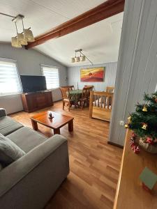 Un lugar para sentarse en Amplia Casa Totalmente Equipada 26 fotos más