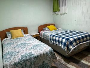 En eller flere senge i et værelse på Departamento interior con entrada independiente + 2 billeder