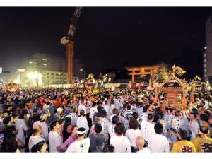 a large group of people standing in a crowd at Utsunomiya Inter Resort Hotel - Vacation STAY 68874v in Utsunomiya