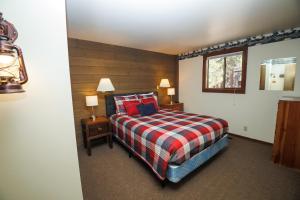 En eller flere senge i et værelse på Landrise 7