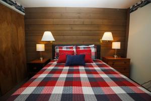 En eller flere senge i et værelse på Landrise 7 + 22 billeder