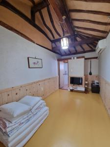 한옥 꿈 TV 또는 엔터테인먼트 센터