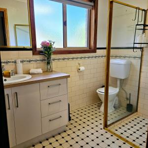 Ванная комната в The Little Benalla Escape - Cosy Country Getaway