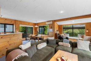 Et opholdsområde på Tranquil Heights + 27 billeder