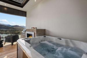 En generel udsigt til bjerge eller udsigt til bjerge taget fra feriehuset