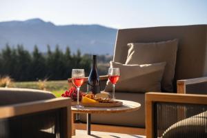 Nespecifikovaný výhled na hory nebo výhled na hory při pohledu z prázdninového domu