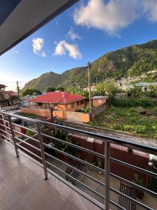 Nespecifikovaný výhled na hory nebo výhled na hory při pohledu z apartmánu