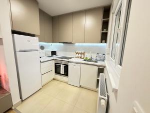 Кухня или мини-кухня в A&A Sarajevo
 +13 фотографий