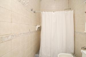 Koupelna v ubytování Casa con pileta Colastine III - Santa Fe + 17 fotografií