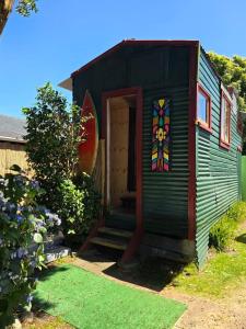 En have udenfor Surf Shack on Broadway + 11 billeder