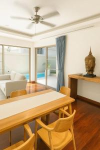 Billede fra billedgalleriet på Luxury Pool Villa Bangtao Phuket close to beach i Bang Tao Beach