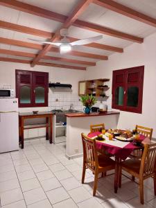 Kuchyň nebo kuchyňský kout v ubytování Domaine de Lauréal