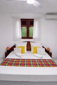 Postel nebo postele na pokoji v ubytování Domaine de Lauréal