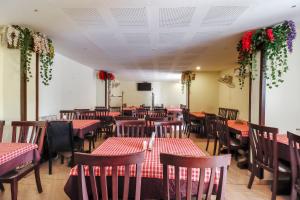 Restaurace v ubytování Capital O Sai Arya Residency