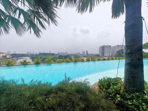 Φωτογραφία από το άλμπουμ του Stylish 3BR Skandinavia Tangcity Apt Max 12 Guests σε Karawaci