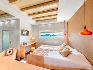 Ένα δωμάτιο στο Nissaki Beach Hotel