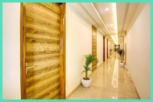 Galería fotográfica de New Sea Beach Hotel Royal Raghunath Palace - Near Sea Beach , Shree Jagarnath Temple - Best Luxuary Hotel With Balcony Rooms en Puri