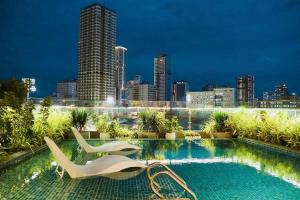 Bazén v ubytování Em Oi Boutique Hotel nebo v jeho okolí