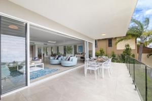 Бассейн в Splendeur Sur La Mer - Three Bedroom или поблизости