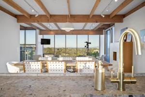 Et tv og/eller underholdning på Oasis + 22 billeder