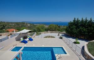 Bazén v ubytování Villa Eos nebo v jeho okolí