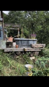 Φωτογραφία από το άλμπουμ του Une nuit en CABANE dans la Forêt σε Bordères-Louron +11 φωτογραφίες