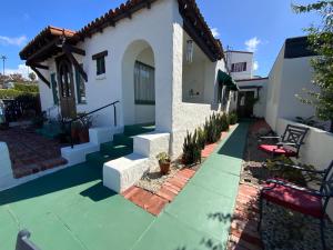 Budova, kde se prázdninový dům nachází