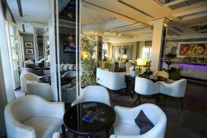 Istumisnurk majutusasutuses Hotel Monarch
