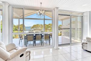 Χώρος καθιστικού στο Wangi Point Escape