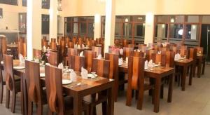 Un restaurante u otro lugar para comer en Talawakele Rest House