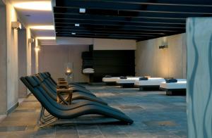 Ein Sitzbereich in der Unterkunft Alpenlove - Adult SPA Hotel