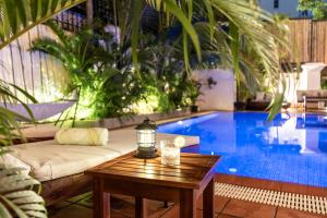 Bazén v ubytování Samaya Boutique & Cuisine nebo v jeho okolí