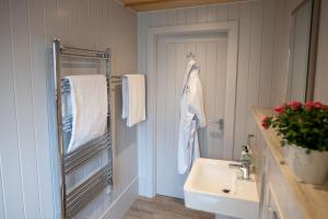 Et badeværelse på Lodge 19 + 48 billeder