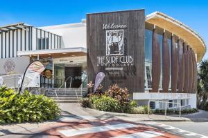 Το κτήριο όπου στεγάζεται  το διαμέρισμα +2 φωτογραφίες