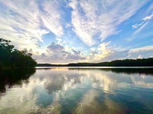 ManyanaにあるLakeview at Berringerの曇空の大水
