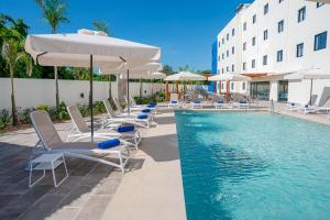 Πισίνα στο ή κοντά στο Days Inn by Wyndham Juan Dolio