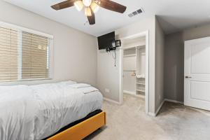 Gallery image of Modern 4BR 3 Baths Free Parking Great Location in Riverside