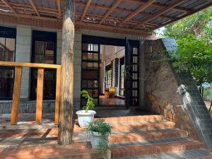 Το κτήριο όπου στεγάζεται  η βίλα